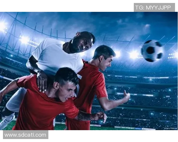 梦见众多足球球星齐聚绿茵场展开热血对决的奇幻之夜